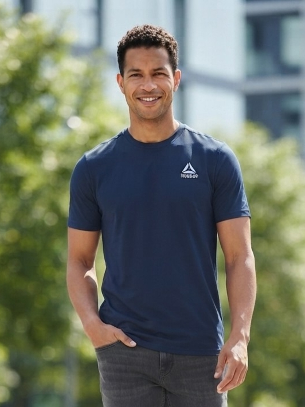 Reebok Men's Dark Blue Logo Crewneck Short Sleeve Tee